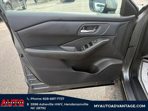 Used 2025 Nissan Rogue SV AWD/4WD image 9