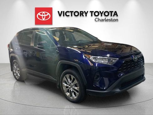 Used 2021 Toyota RAV4 XLE Premium AWD/4WD image 5