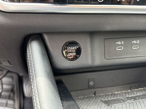 Used 2024 Nissan Rogue Platinum FWD image 18