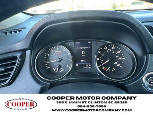 Used 2018 Nissan Rogue SV w/ Premium Package image 19