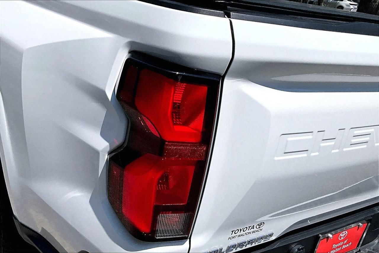 Used 2025 Chevrolet Colorado LT w/ LT Convenience Package AWD/4WD image 20