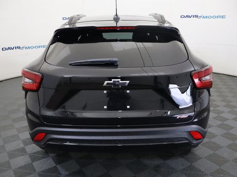 New 2026 Chevrolet Trax RS w/ Sunroof Package FWD image 8