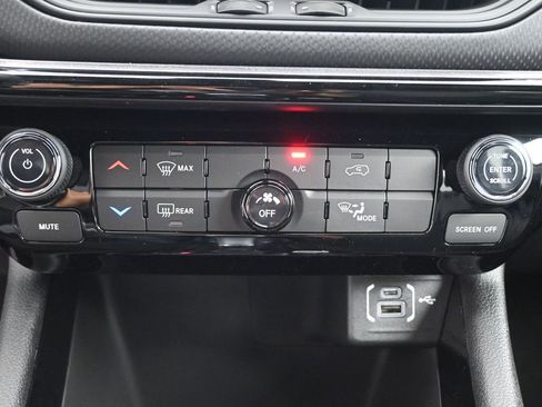 New 2026 Jeep Compass Latitude AWD/4WD image 9