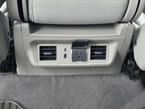 Used 2023 Chevrolet Silverado 1500 LT RWD image 18