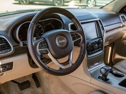 Used 2015 Jeep Grand Cherokee Overland image 10