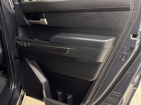 Used 2024 Toyota Tacoma TRD Sport w/ TRD Sport Upgrade Package image 15