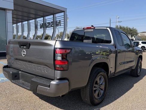 Certified 2025 Nissan Frontier SV image 6