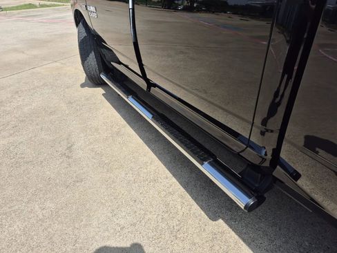 Used 2017 RAM 1500 Classic SLT AWD/4WD image 11