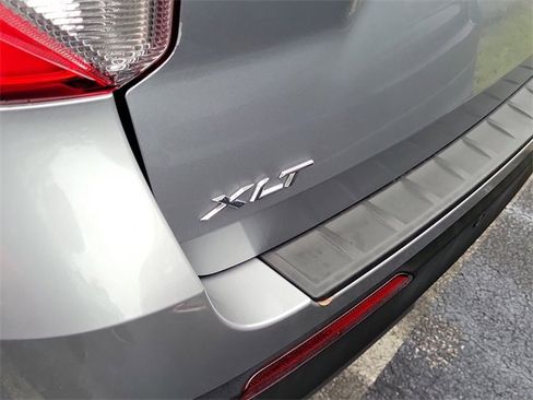 Used 2023 Ford Explorer XLT w/ Equipment Group 202A image 6