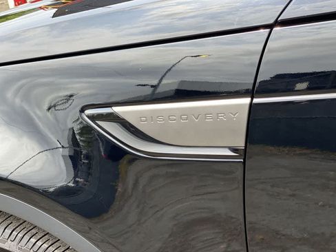 Used 2019 Land Rover Discovery SE AWD/4WD image 10