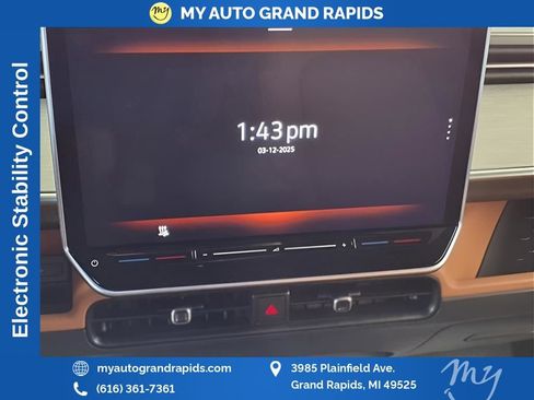 Used 2025 Volkswagen ID. Buzz Pro S image 9