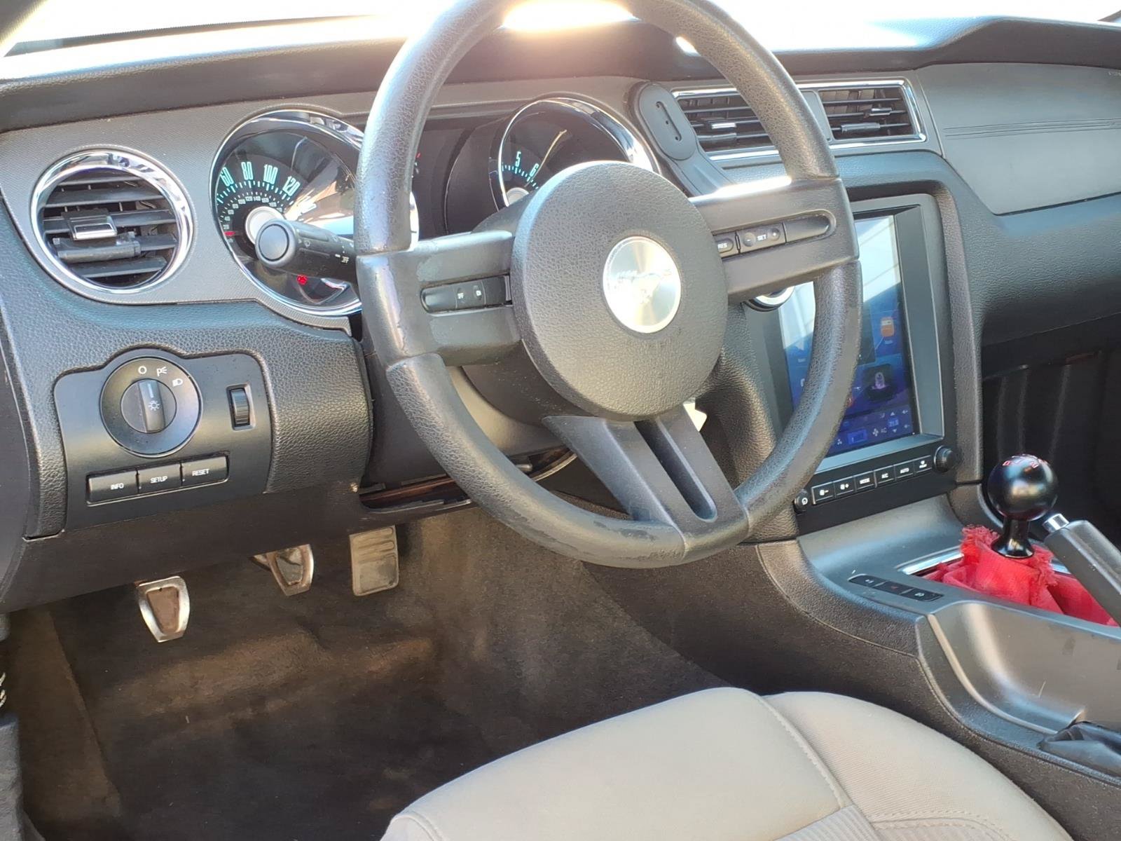 Used 2012 Ford Mustang Coupe RWD image 6