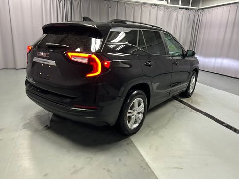 Used 2024 GMC Terrain SLE w/ Driver Convenience Package FWD image 7