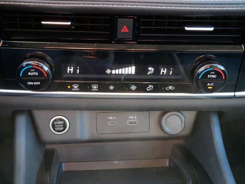 Certified 2022 Nissan Rogue SV image 23