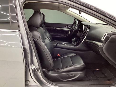 Used 2021 Nissan Maxima 3.5 SV w/ Floor Mat Group FWD image 15