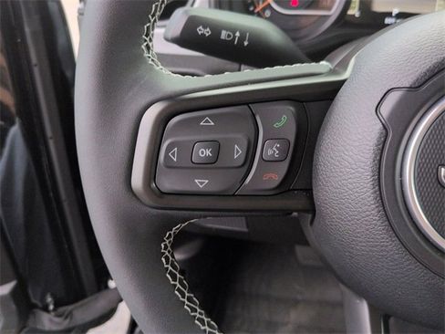 New 2025 Jeep Gladiator Sport image 19