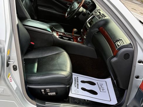 Used 2007 Lexus LS 460 L RWD image 16