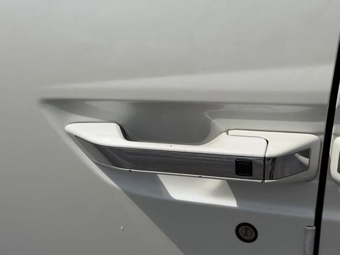 Used 2017 Honda Odyssey SE image 26