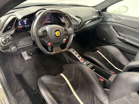 Used 2017 Ferrari 488 Spider RWD image 4