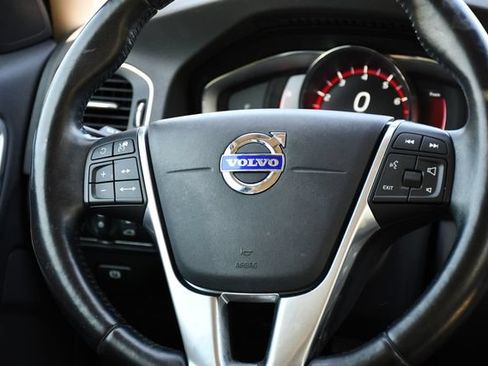 Used 2016 Volvo S60 T5 Inscription Platinum w/ Climate Package FWD image 23