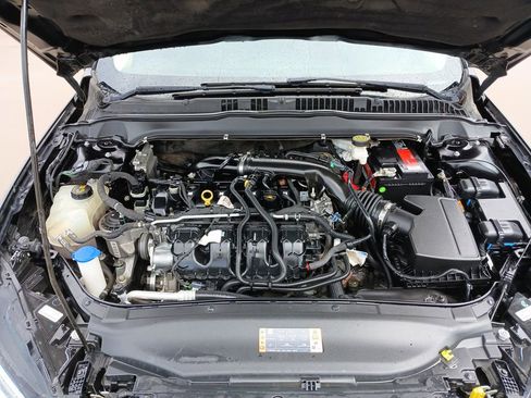 Used 2020 Ford Fusion Titanium AWD/4WD image 30