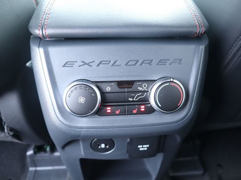 New 2026 Ford Explorer ST-Line w/ ST-Line Street Pack AWD/4WD image 16