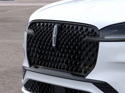 New 2026 Lincoln Aviator Reserve w/ Jet Appearance Package AWD/4WD image 17