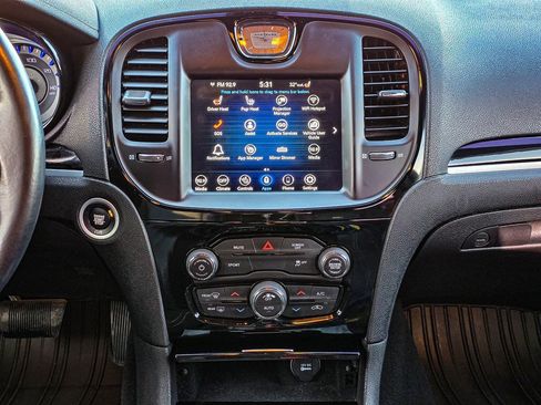 Used 2020 Chrysler 300 S image 17