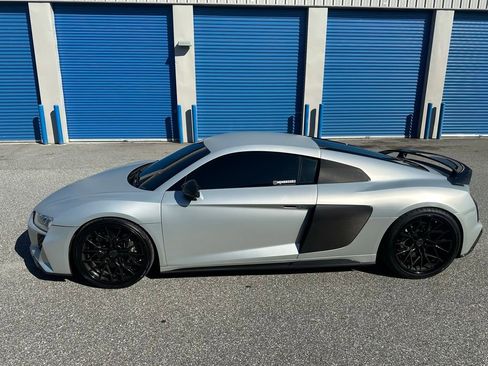 Used 2017 Audi R8 V10 plus image 8