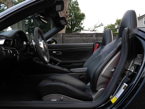 Used 2014 Porsche 911 Turbo image 51