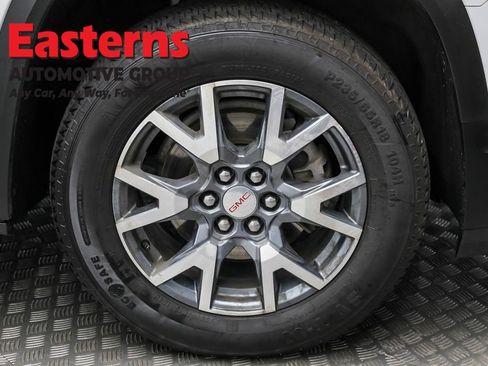 Used 2023 GMC Acadia SLT image 61