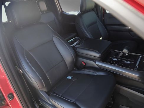 Used 2025 Ford F150 Lariat w/ Equipment Group 502A High image 34