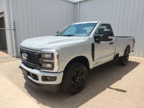 New 2026 Ford F250 XL w/ STX Appearance Package AWD/4WD image 4