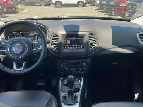 Used 2019 Jeep Compass Latitude w/ Cold Weather Group AWD/4WD image 27
