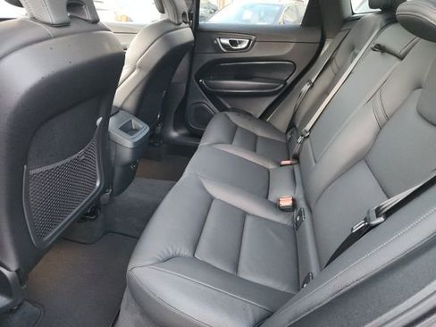 Certified 2025 Volvo XC60 B5 Plus image 28