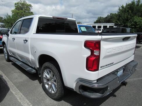 Used 2021 Chevrolet Silverado 1500 LTZ AWD/4WD image 3