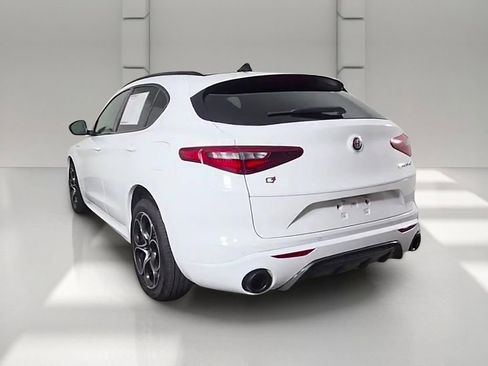 Used 2023 Alfa Romeo Stelvio Veloce AWD/4WD image 41