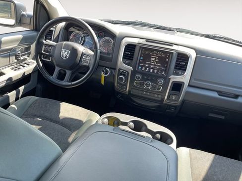 Used 2005 Hyundai Tiburon GT FWD image 10
