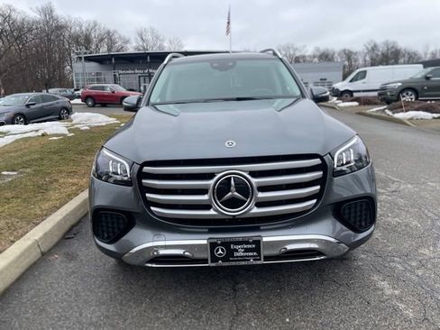 Used 2026 Mercedes-Benz GLS 450 4MATIC image 8