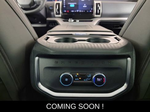 Used 2025 Ford Expedition Active image 19