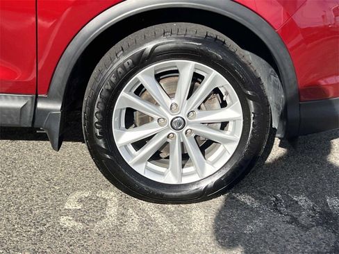 Certified 2019 Nissan Rogue Sport SV image 7