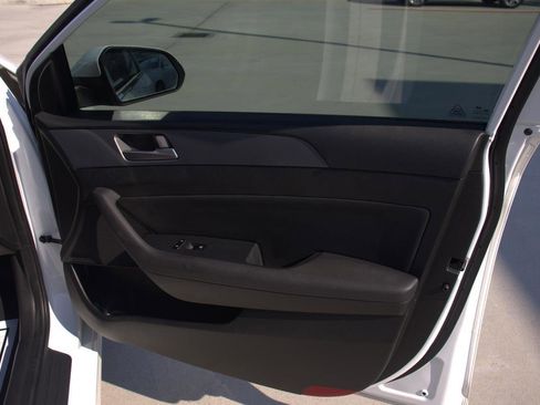 Used 2018 Hyundai Sonata SEL image 15