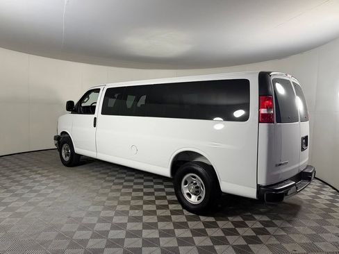 Used 2025 Chevrolet Express 3500 LT w/ LT Preferred Equipment Group RWD image 9