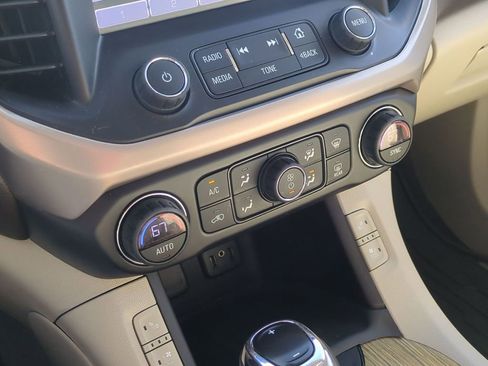 Used 2017 GMC Acadia Denali w/ Technology Package image 21