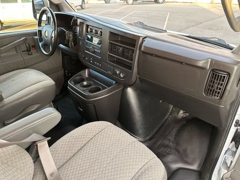 Used 2020 GMC Savana 3500 w/ Power Convenience Package RWD image 11