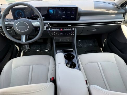 Used 2025 Hyundai Sonata SEL FWD image 28