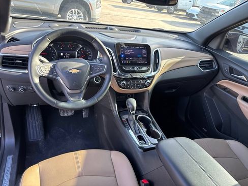Used 2023 Chevrolet Equinox Premier FWD image 12