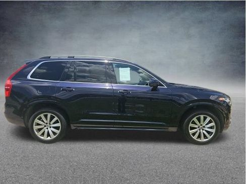 Used 2017 Volvo XC90 T6 Momentum w/ Vision Package AWD/4WD image 8