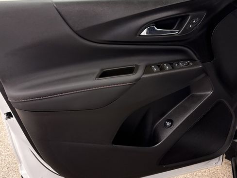 Used 2024 Chevrolet Equinox RS image 3