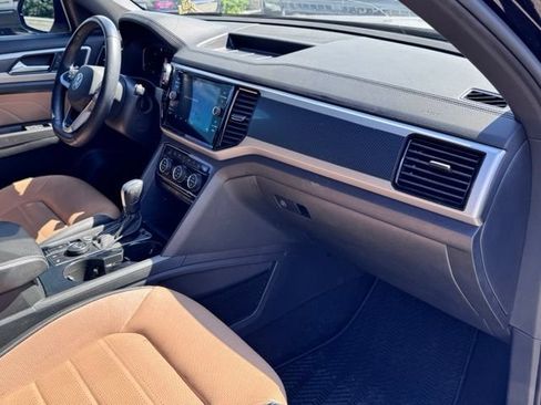 Used 2023 Volkswagen Atlas Cross Sport SEL Premium R-Line AWD/4WD image 15